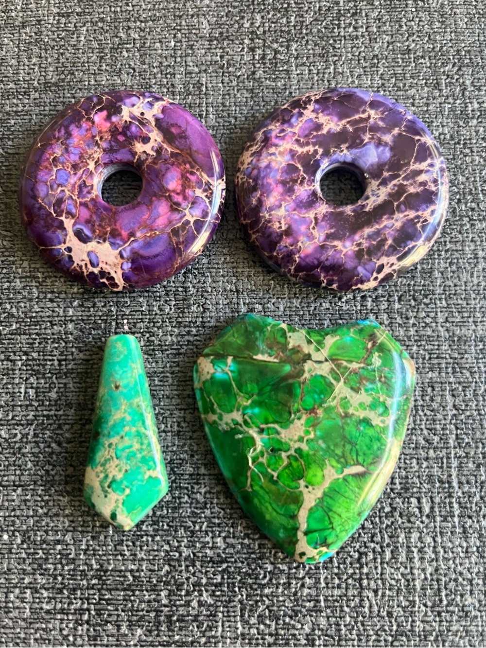 Stones for making jewelry - Picture 1 of 1